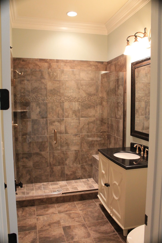 Inspiration for a timeless bathroom remodel in Raleigh
