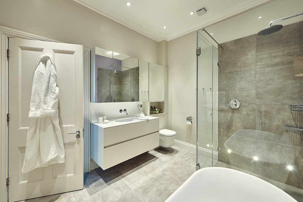 This is an example of a contemporary bathroom in London with feature lighting.