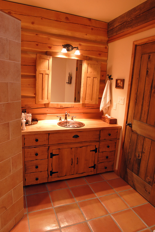 Bathrooms in log homes Traditional Bathroom Calgary by