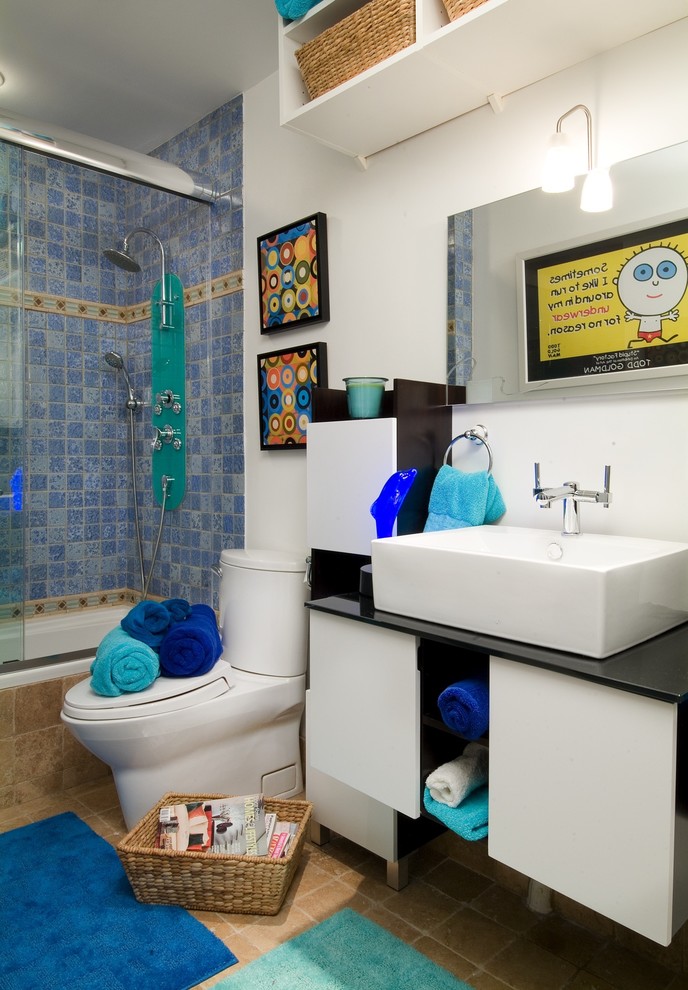 Modernes Badezimmer mit Aufsatzwaschbecken in Miami