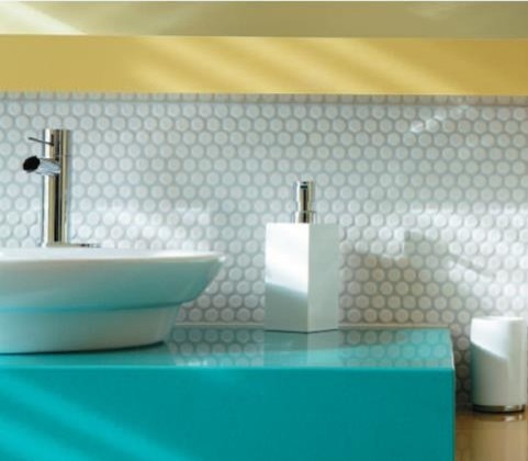 Inspiration for a contemporary bathroom remodel in Montreal