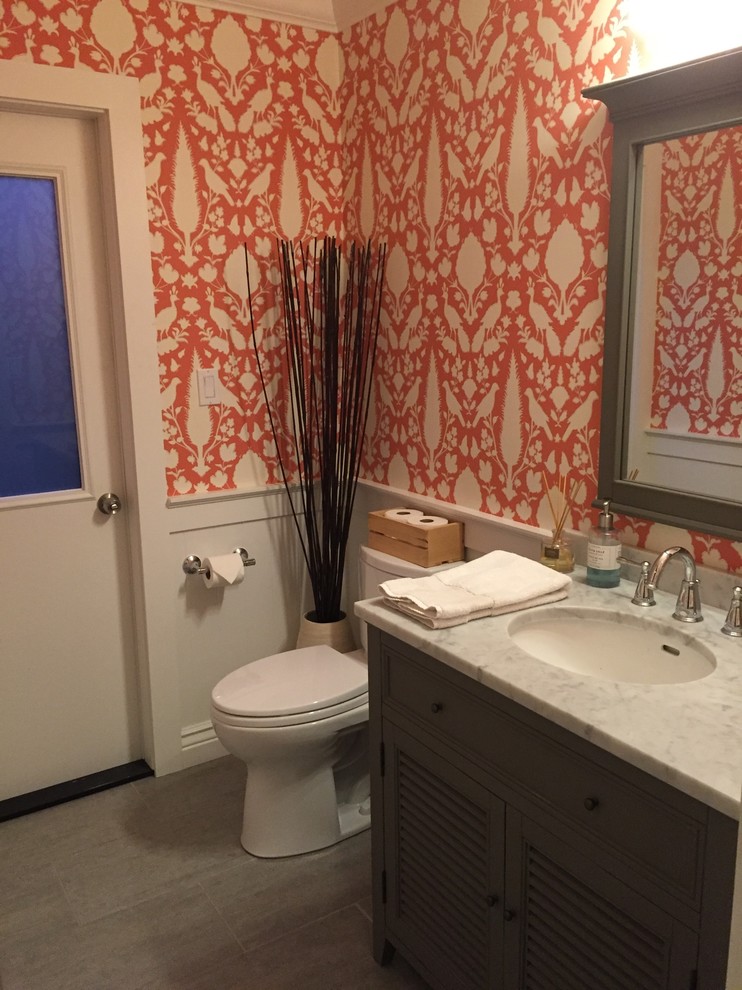This is an example of a farmhouse bathroom in San Francisco.