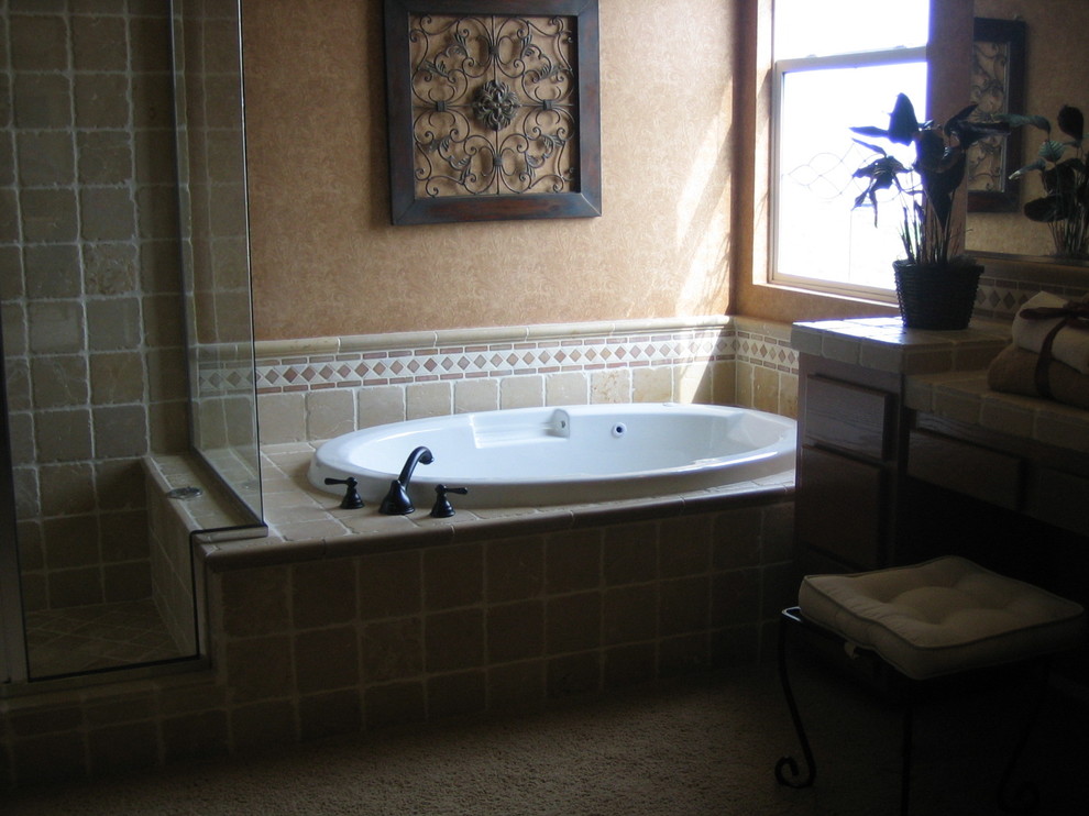 Exempel på ett rustikt badrum