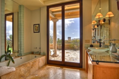 This is an example of a classic bathroom in Orange County.
