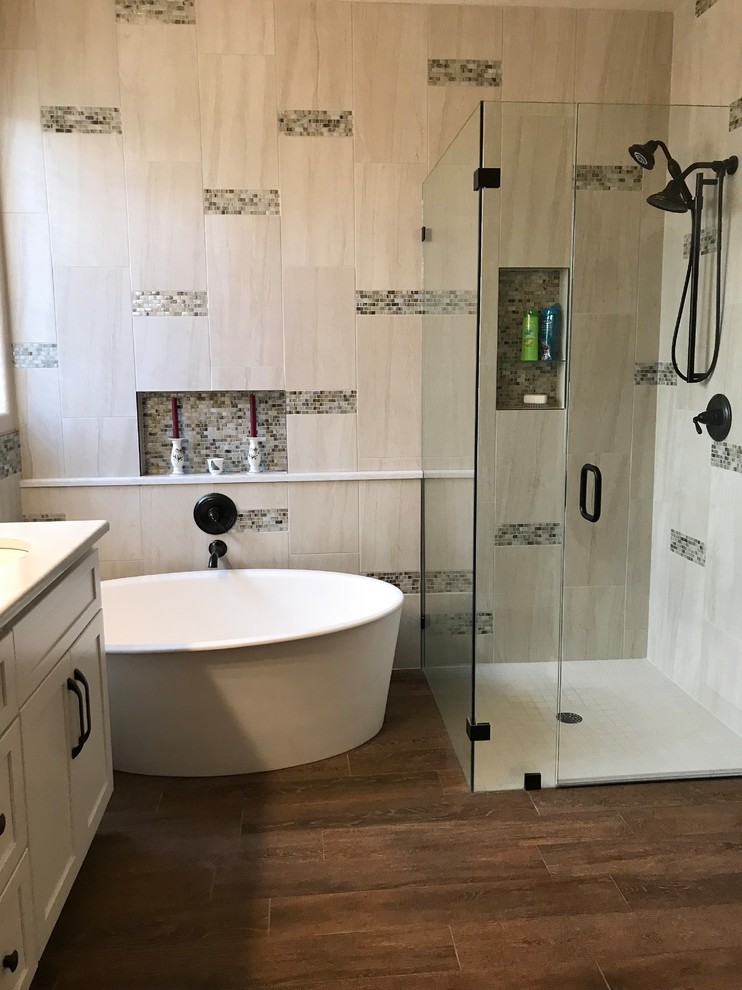 アルバカーキにあるトランジショナルスタイルのおしゃれな浴室の写真