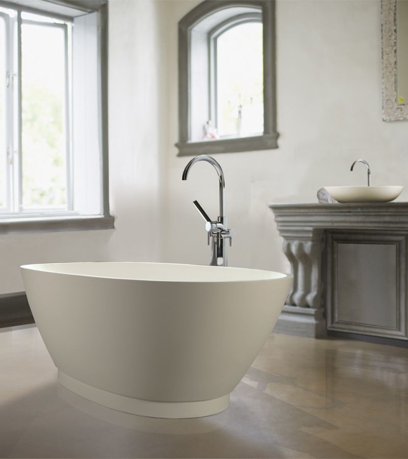 Idee per una grande stanza da bagno padronale minimal con lavabo a bacinella, ante con bugna sagomata, ante grigie e pareti bianche