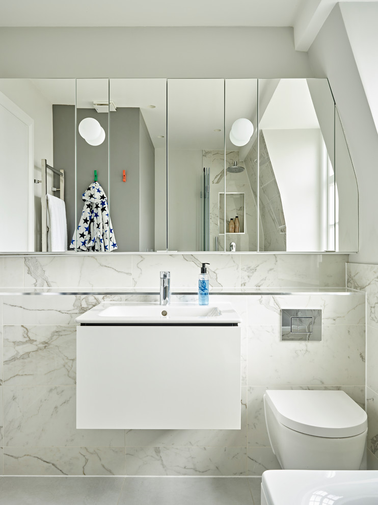 Стильный дизайн: маленькая ванная комната в современном стиле для на участке и в саду - последний тренд