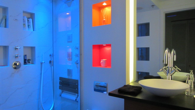 15 Outstanding Bathroom Lighting Ideas, What Color Lighting For Bathroom