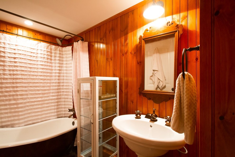 Immagine di una stanza da bagno stile marino