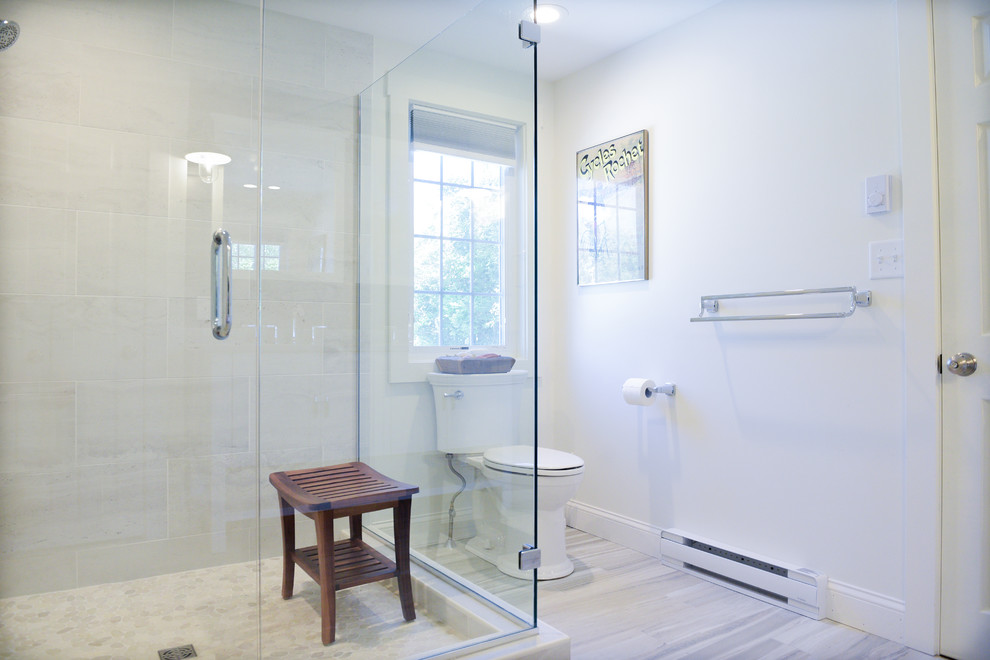 Beach Cottage Living Bathroom Portland Maine by Casa Pro Builders