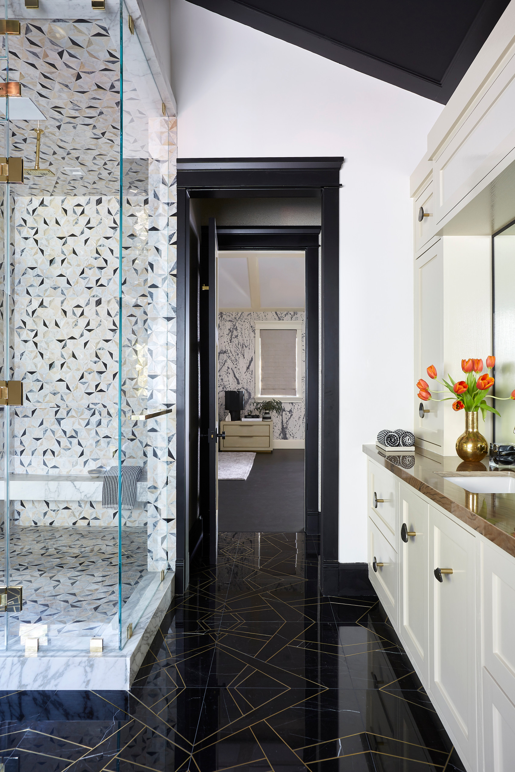 75 Beautiful Black Tile Bathroom With Beige Cabinets Pictures Ideas March 2021 Houzz