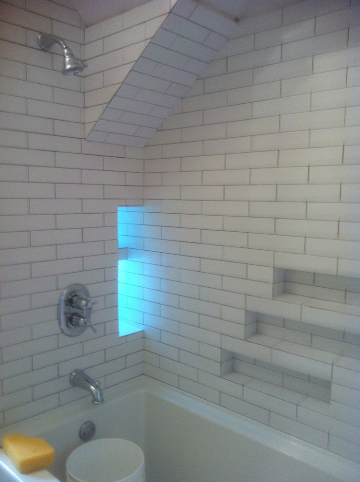 バンクーバーにあるおしゃれな浴室の写真