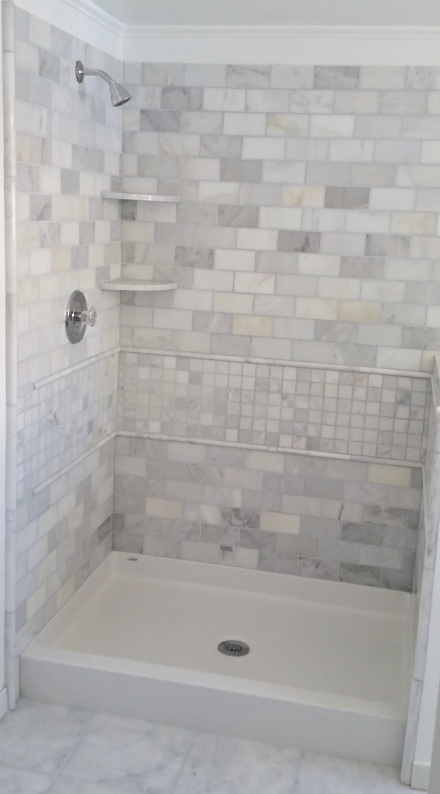 48 Inch Shower Bathroom Ideas Houzz, Tiling A Bathtub Surround Ideas
