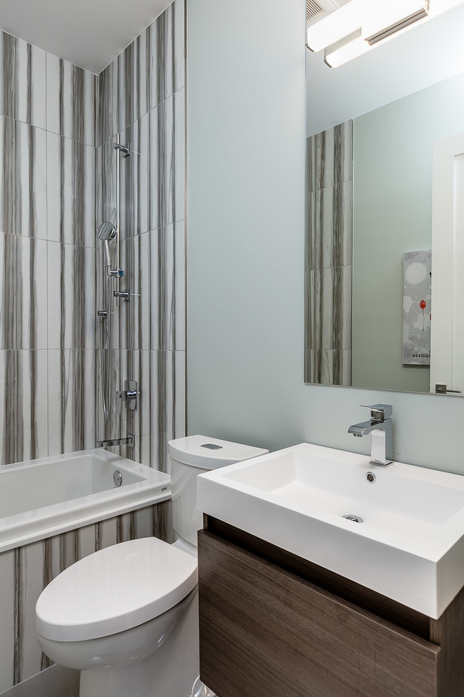 Bathroom - transitional bathroom idea in Toronto