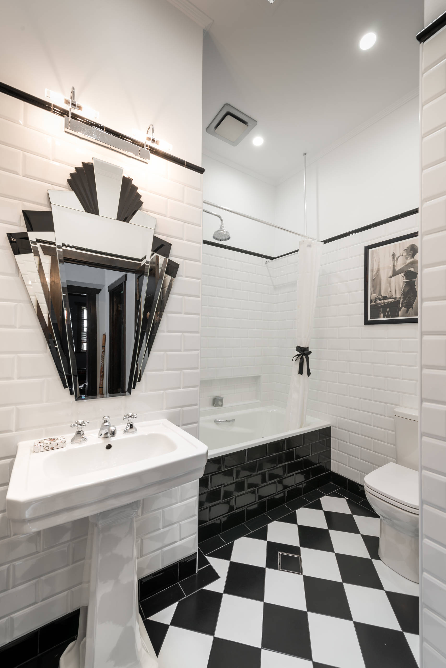 Take Your Art Deco Bathroom Back To The Future Houzz Au