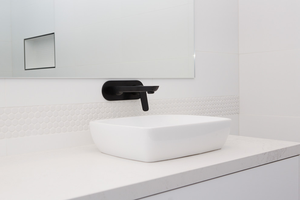 Black & White Bathroom Renovation. Modern Bathroom Melbourne by