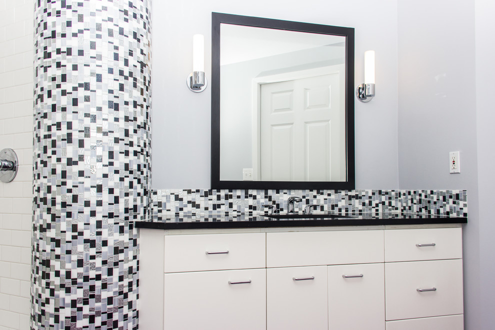 Black and White Mosaic Bathroom - Modern - Bathroom - Portland - by Let ...