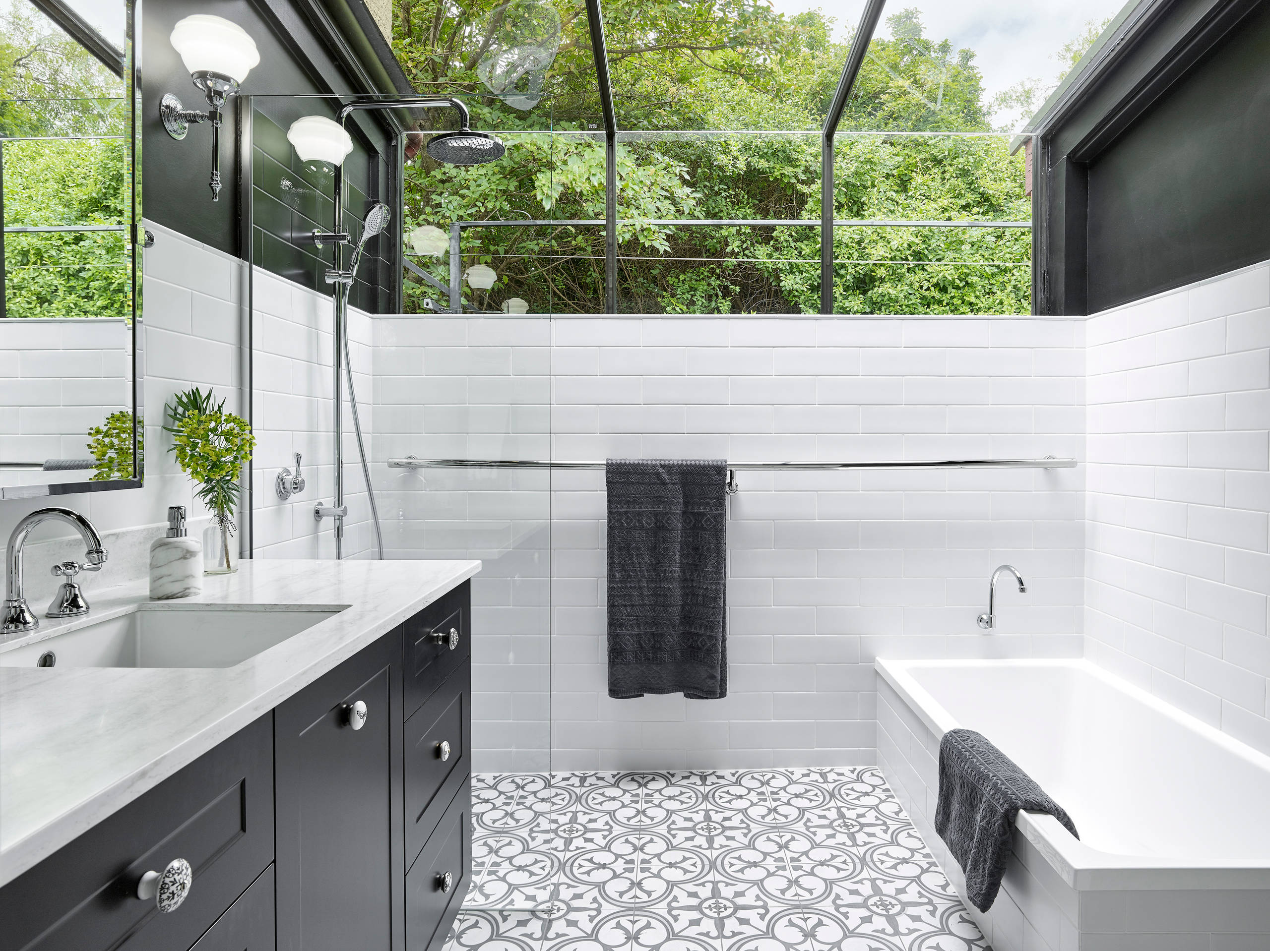 75 Black And White Tile Bathroom Ideas