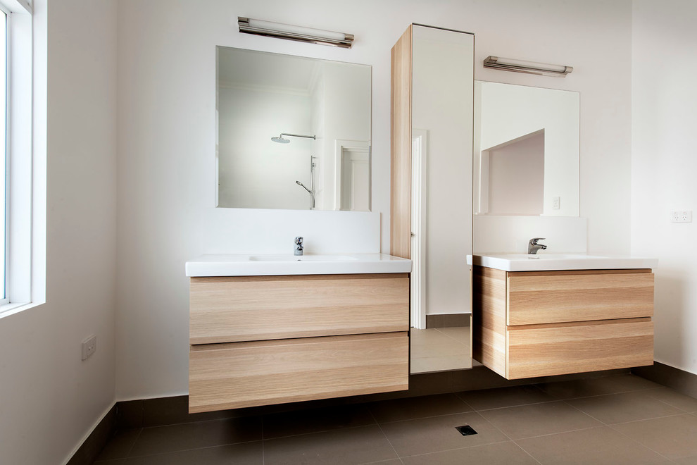 Bathroom - contemporary bathroom idea in Perth