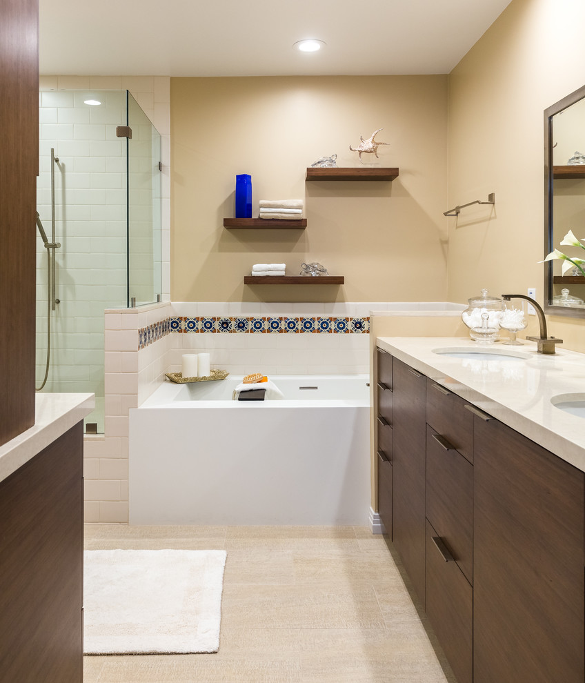 Идея дизайна: главная ванная комната в современном стиле с бежевой плиткой, врезной раковиной, ванной в нише, душем в нише и бежевыми стенами