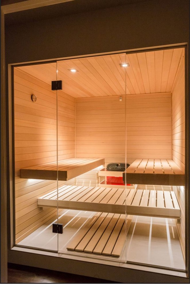Diseño de sauna contemporánea de tamaño medio
