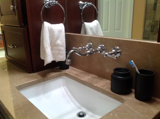 ワシントンD.C.にあるトラディショナルスタイルのおしゃれな浴室の写真