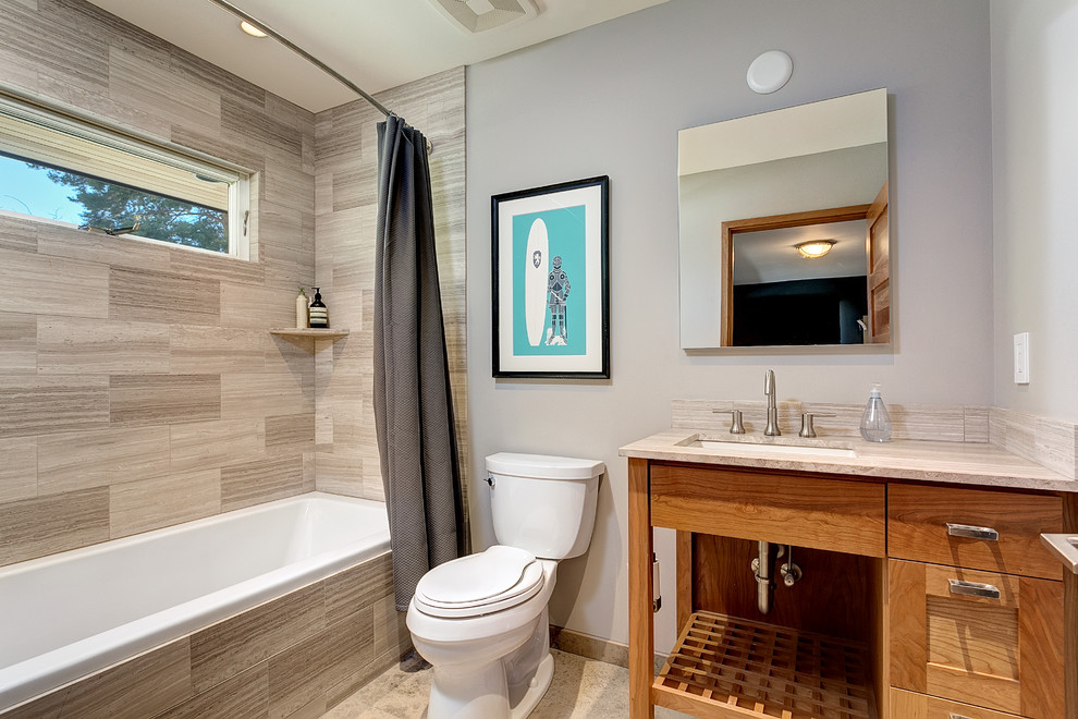 This is an example of a contemporary bathroom in Boise.