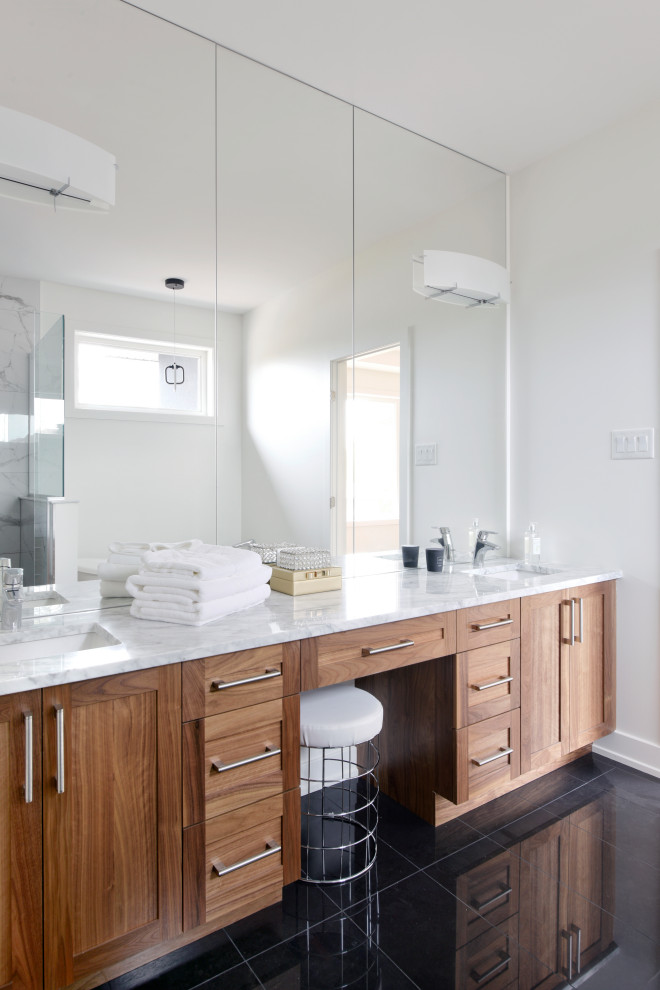 Braeside 2282 Transitional Bathroom Ottawa by Deslaurier Custom