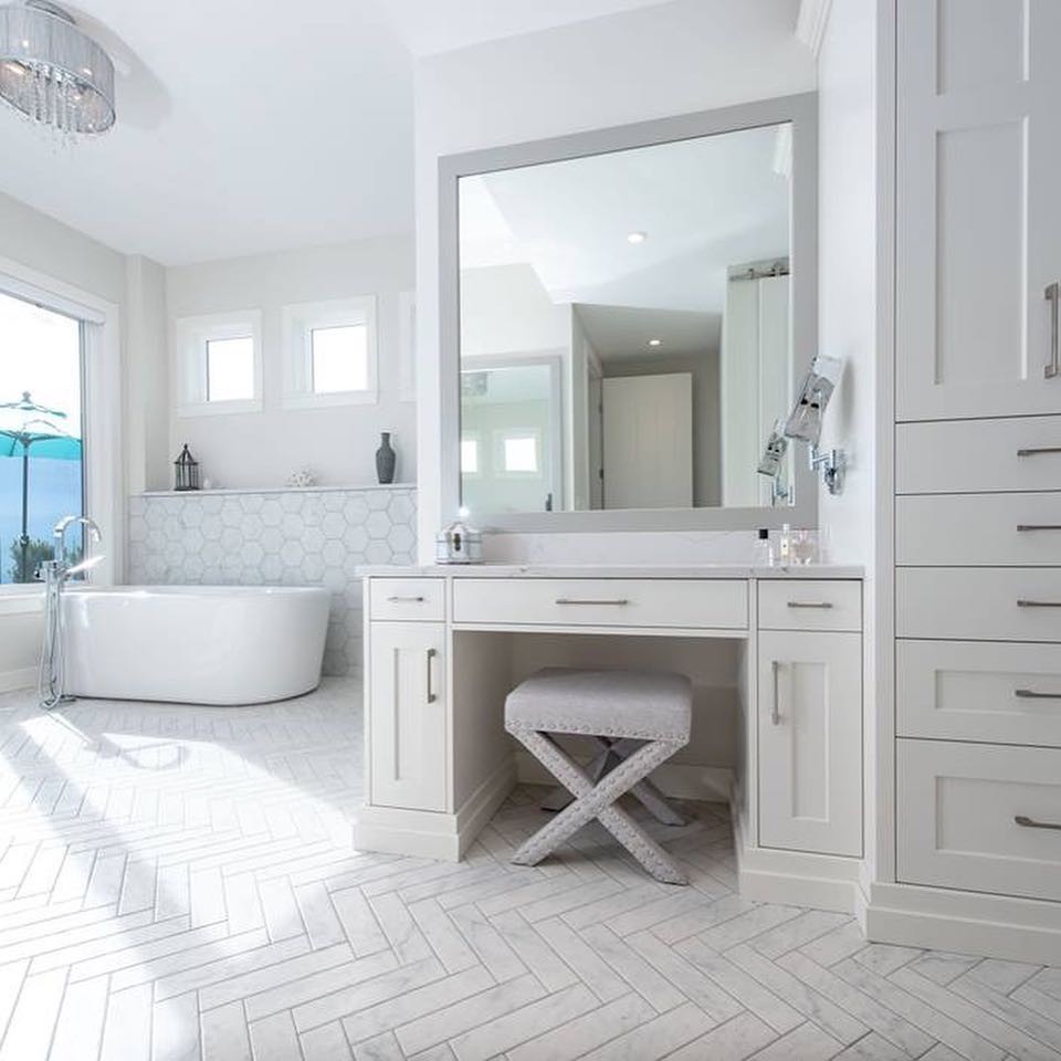Trendy master porcelain tile porcelain tile bathroom photo in Other