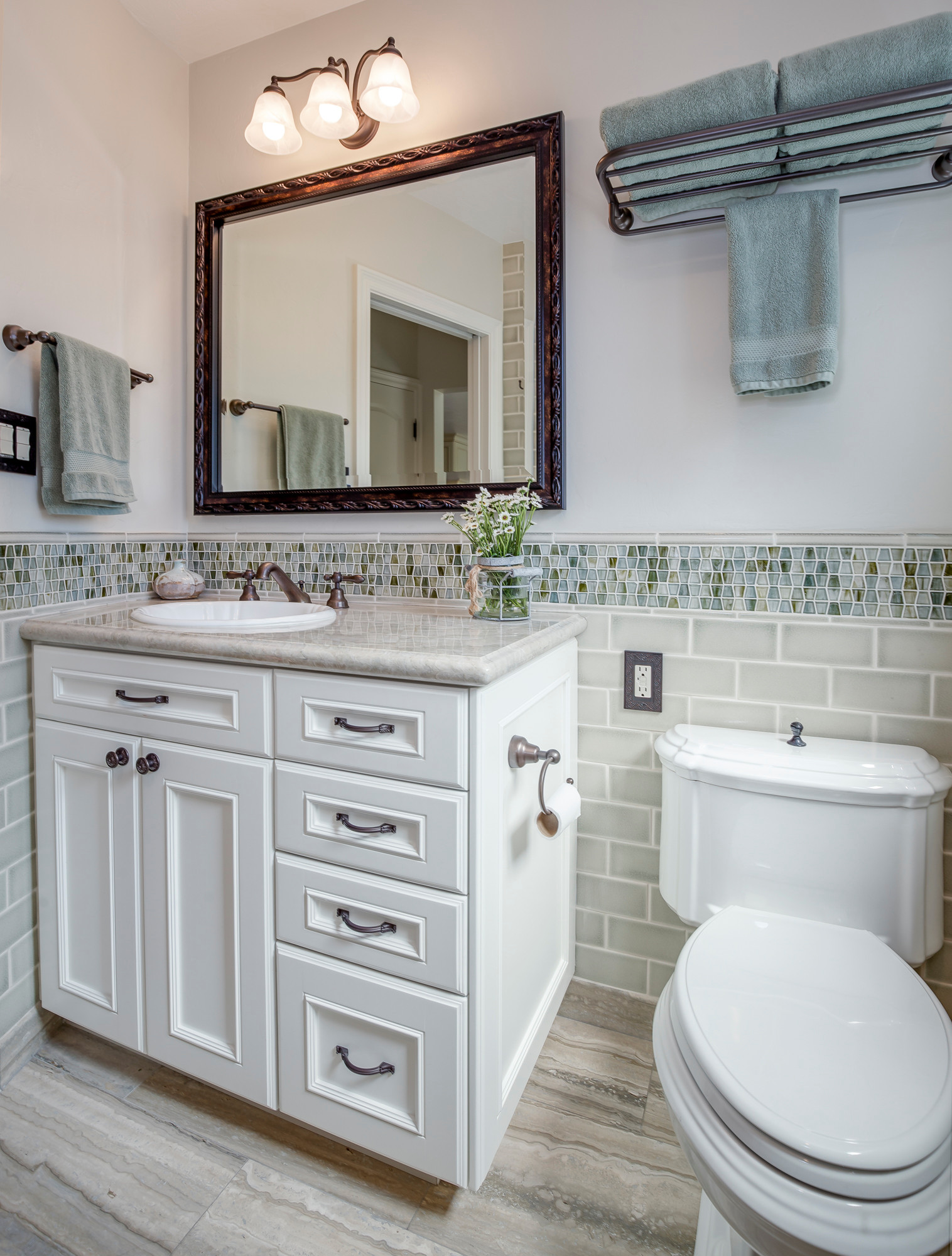 Glass Tile Bathroom Ideas / Mosaic Tile The Tile Shop : Perfectly designed for large scale commercial projects as well as residential kitchen backsplashes, wall tiling, bathrooms, showers, fireplaces and many other interior/exterior applications.