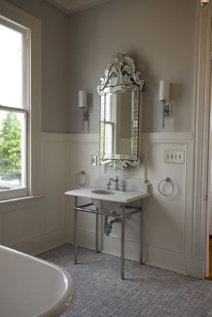 Bathroom - traditional bathroom idea in New Orleans
