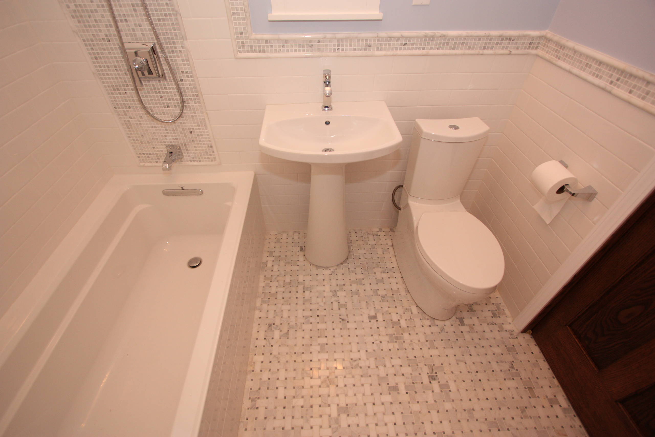 Bungalow Bathroom Houzz