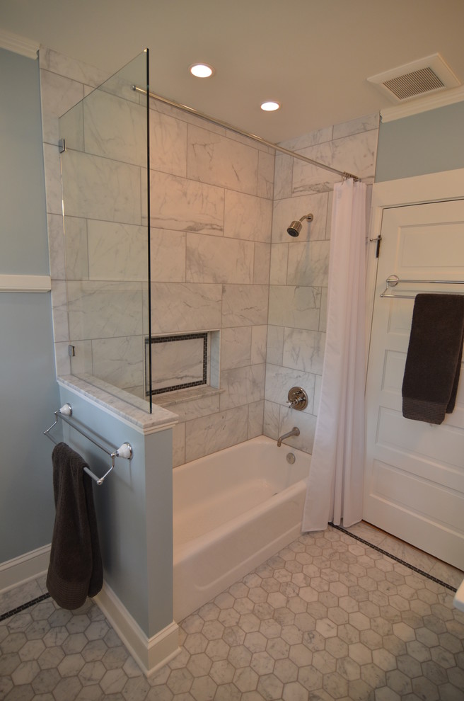 Bungalow bathroom - Traditional - Bathroom - Portland - by Roloff ...