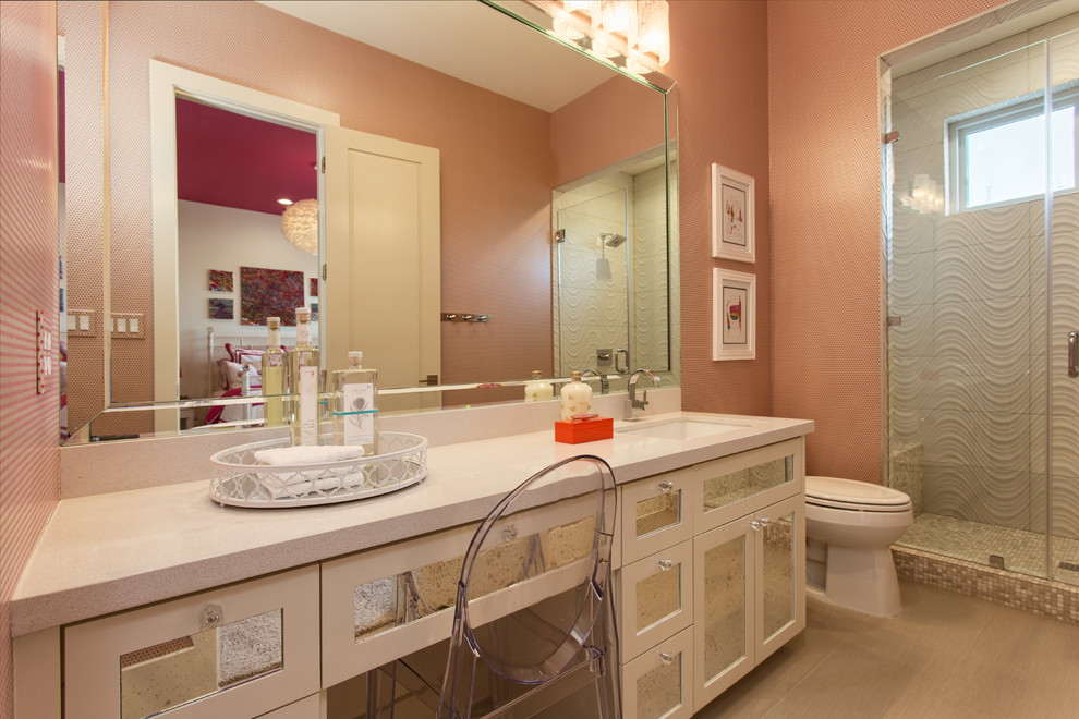 Inspiration for a transitional kids' bathroom remodel in Austin