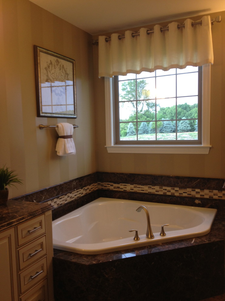 Burr Ridge Homes Designer Jessica Harling Traditional Bathroom