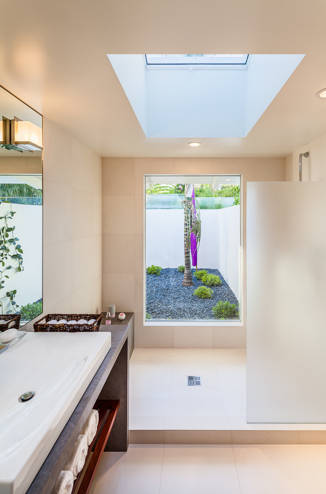 Photo of a midcentury bathroom in Santa Barbara with a walk-in shower and an open shower.
