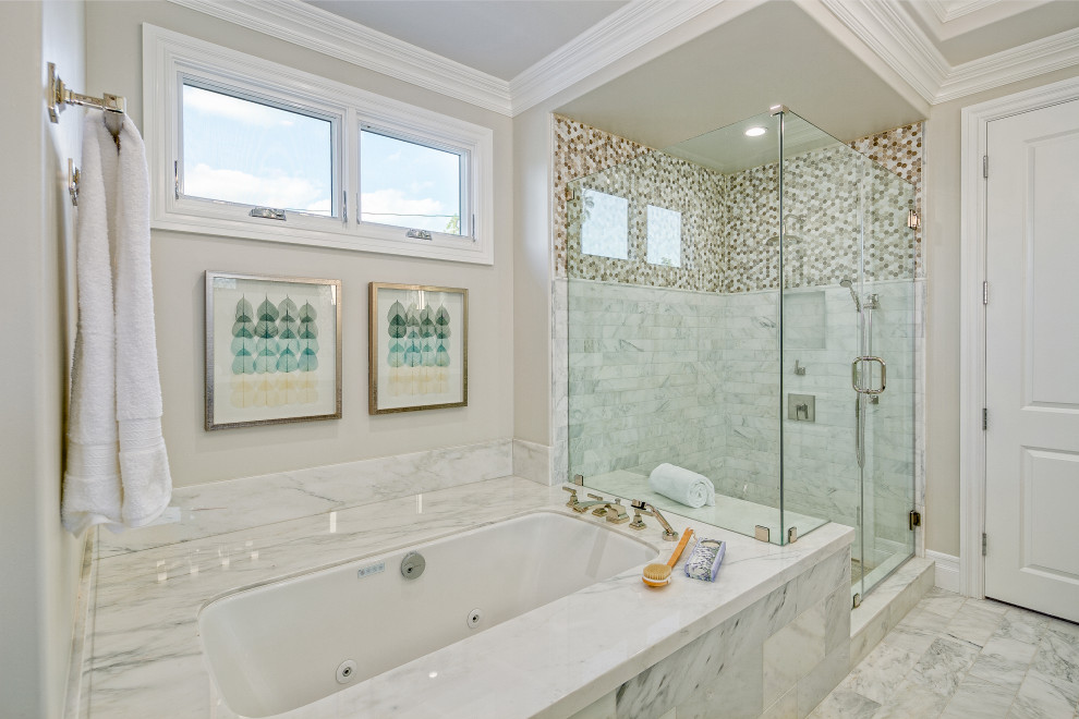 Пример оригинального дизайна: главная ванная комната в стиле неоклассика (современная классика) с фасадами с декоративным кантом, фасадами цвета дерева среднего тона, полновстраиваемой ванной, угловым душем, унитазом-моноблоком, коричневой плиткой, керамической плиткой, серыми стенами, мраморным полом, врезной раковиной, мраморной столешницей, белым полом, душем с распашными дверями, белой столешницей, сиденьем для душа, тумбой под две раковины, встроенной тумбой и многоуровневым потолком