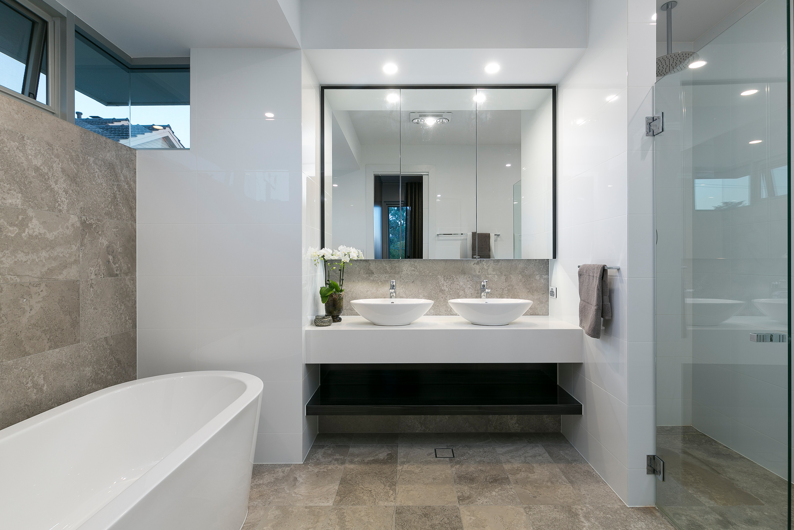 75 Beautiful Travertine Floor Bathroom With Gray Walls Pictures & Ideas - January, 2022 | Houzz