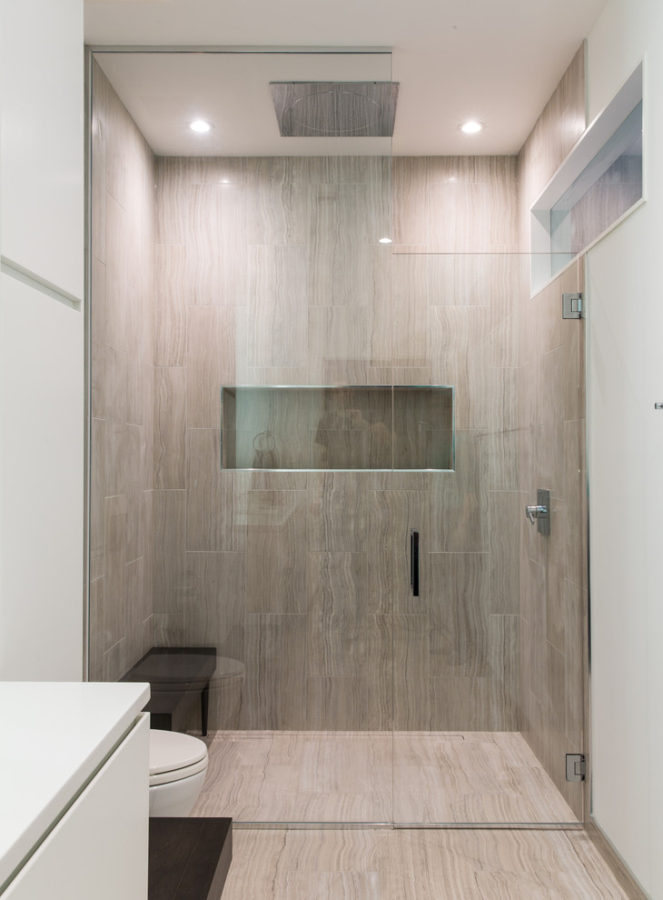 Inspiration for a modern bathroom remodel in Ottawa