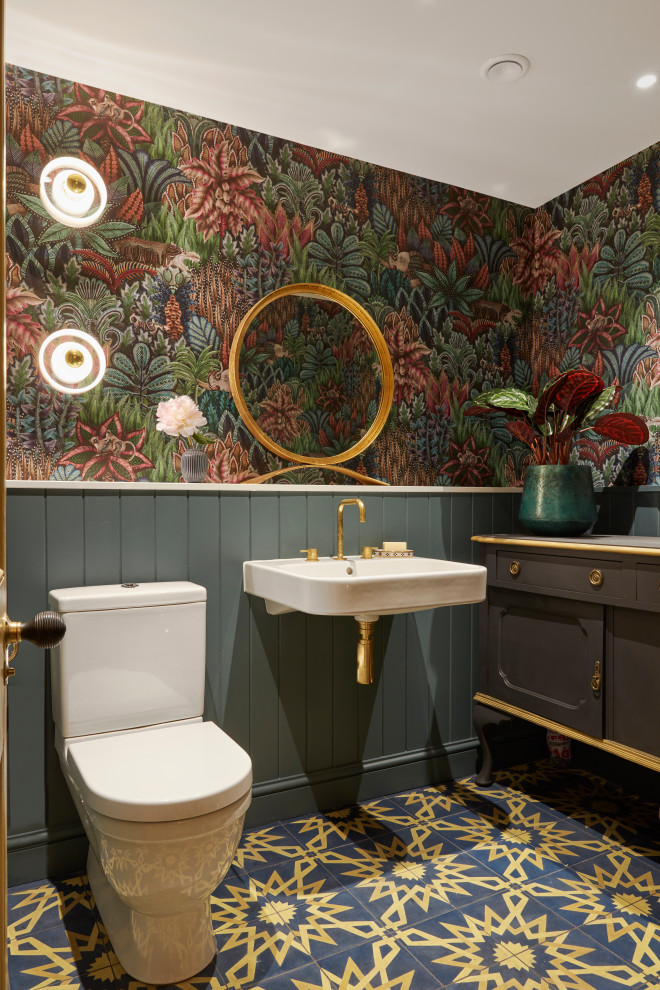 Ornate bathroom photo in London