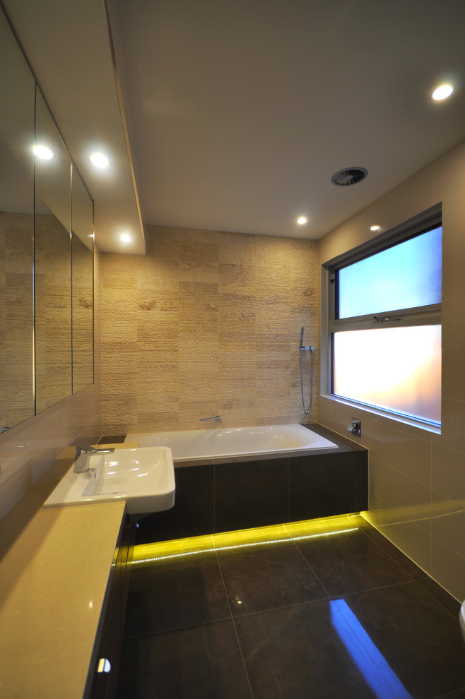 Cantilever House Modern Bathroom Canberra Queanbeyan by DNA