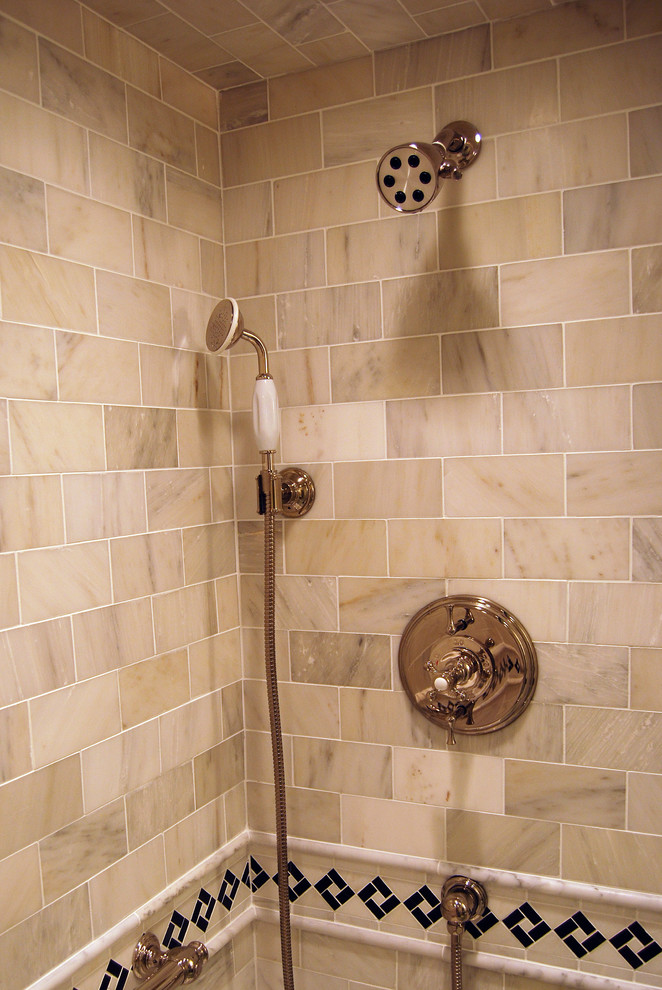 Example of a small classic 3/4 bathroom design in Philadelphia