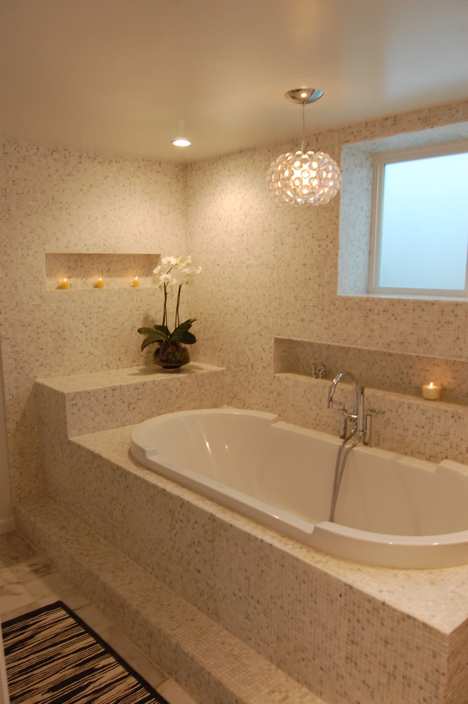 Example of a beach style bathroom design in Orange County