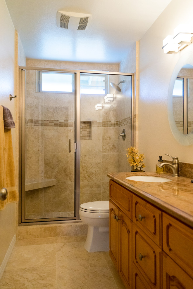 Idées déco pour une douche en alcôve principale classique en bois brun de taille moyenne avec un placard avec porte à panneau encastré, WC séparés, un carrelage beige, des carreaux de céramique, un mur beige, un sol en travertin, un lavabo posé, un plan de toilette en quartz modifié, une cabine de douche à porte coulissante, un plan de toilette beige, meuble double vasque et meuble-lavabo encastré.