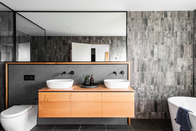 Carrera Place - Contemporary - Bathroom - Hobart - by Lydia Maskiell  Interiors | Houzz AU