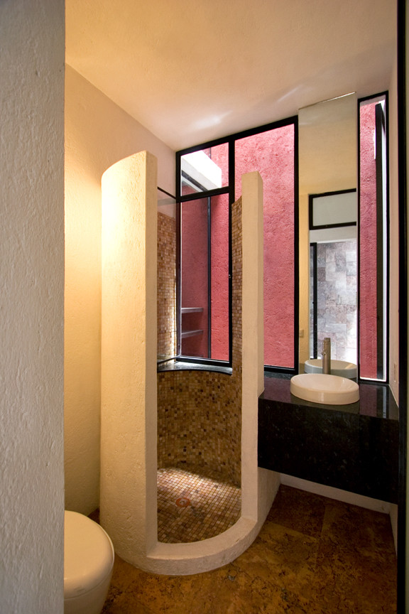 Modernes Badezimmer in Mexiko Stadt
