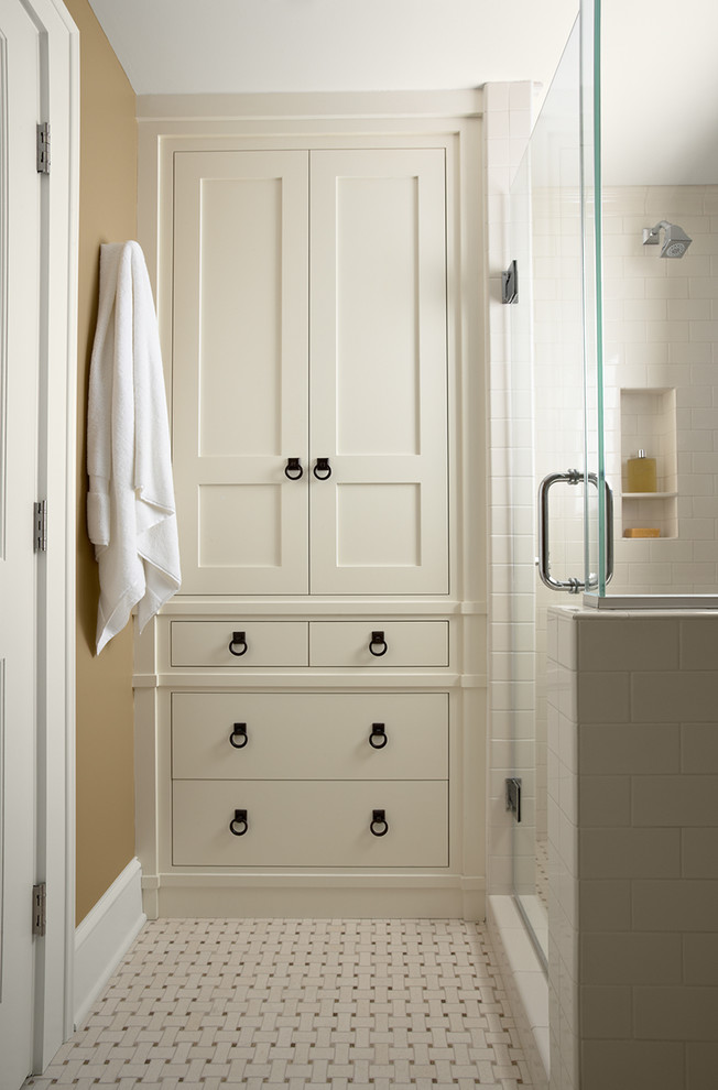 Example of a classic subway tile bathroom design in Minneapolis