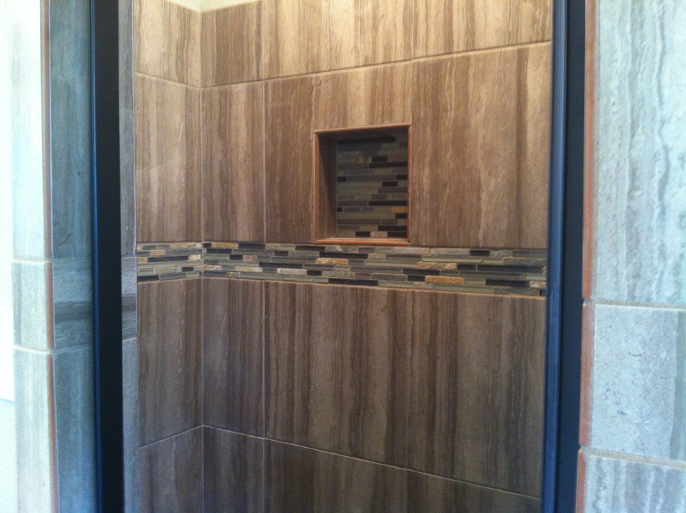 Example of a classic master bathroom design in Little Rock