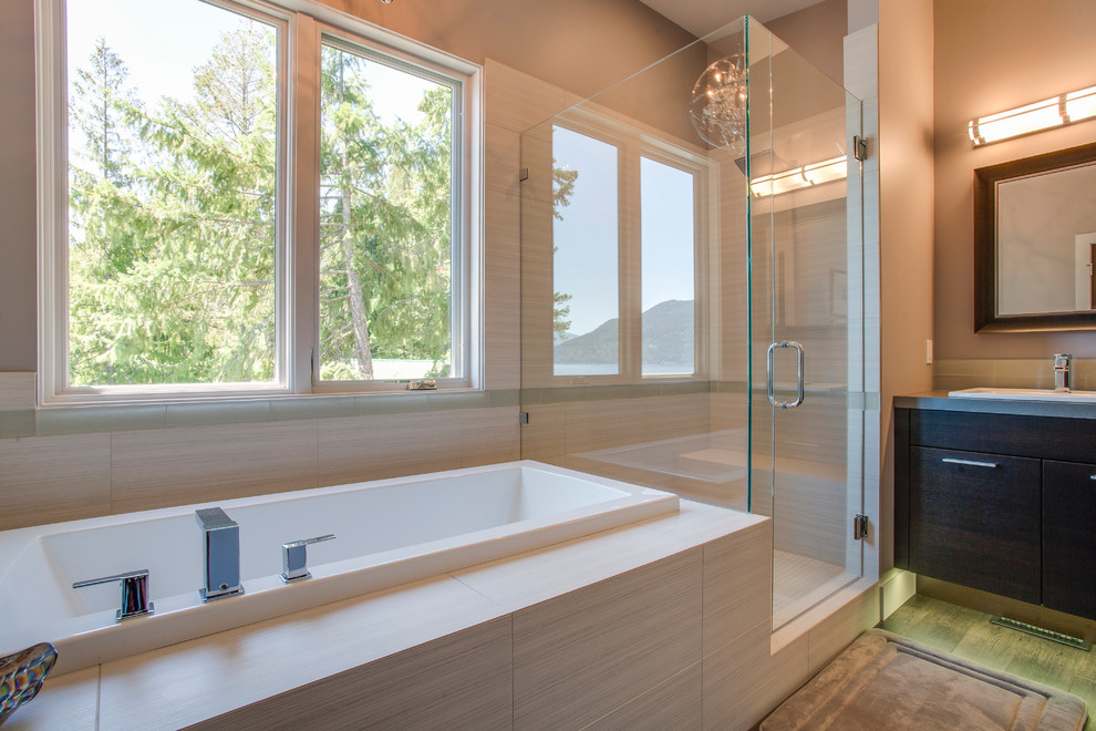 Inspiration for a transitional bathroom remodel in Vancouver