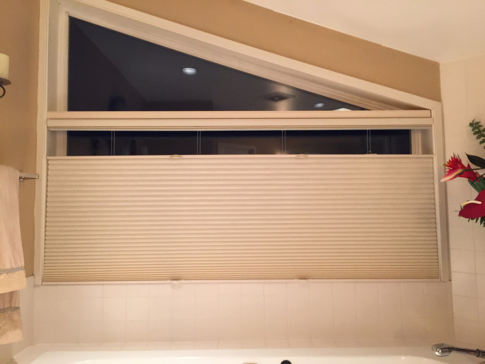  Cellular & Shades Ecléctico Cuarto de baño Seattle